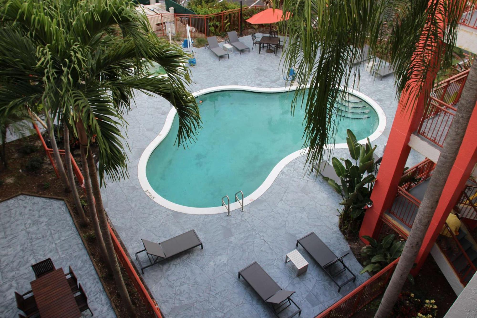 Boca Suites Deerfield Beach; Surestay Collection By BW Экстерьер фото